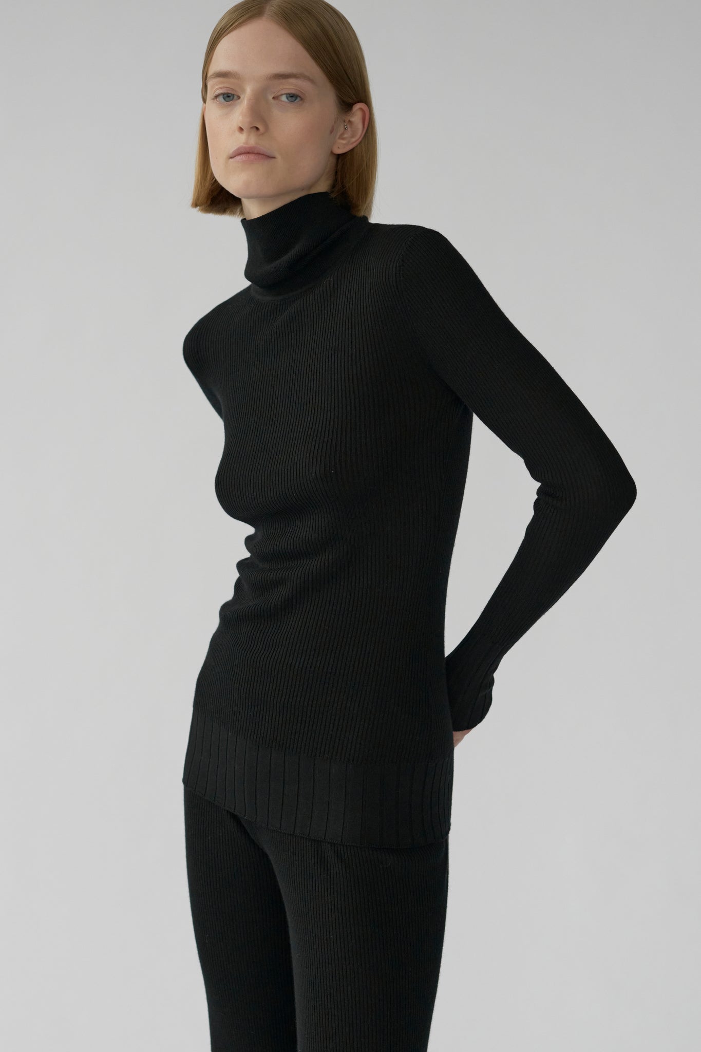 MEYER TURTLENECK - BLACK